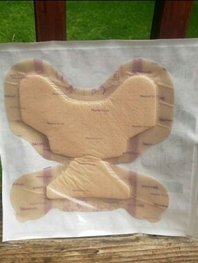 (6) Molnlycke Mepilex Border Heel Self-Adherent Foam Dressing - 8.7 x 9.1in